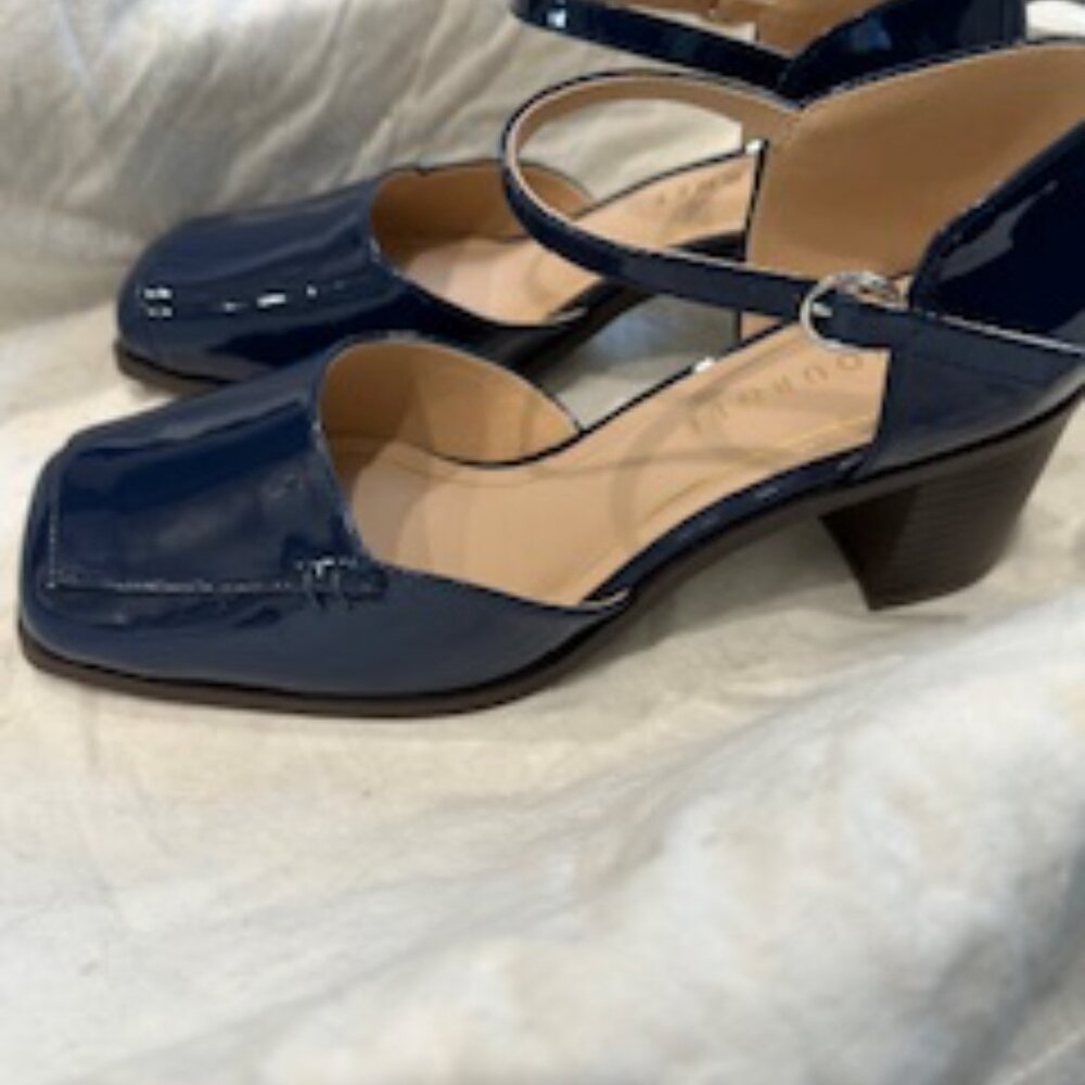 Journee Evangeline Pump-9W-Brand New Never Worn